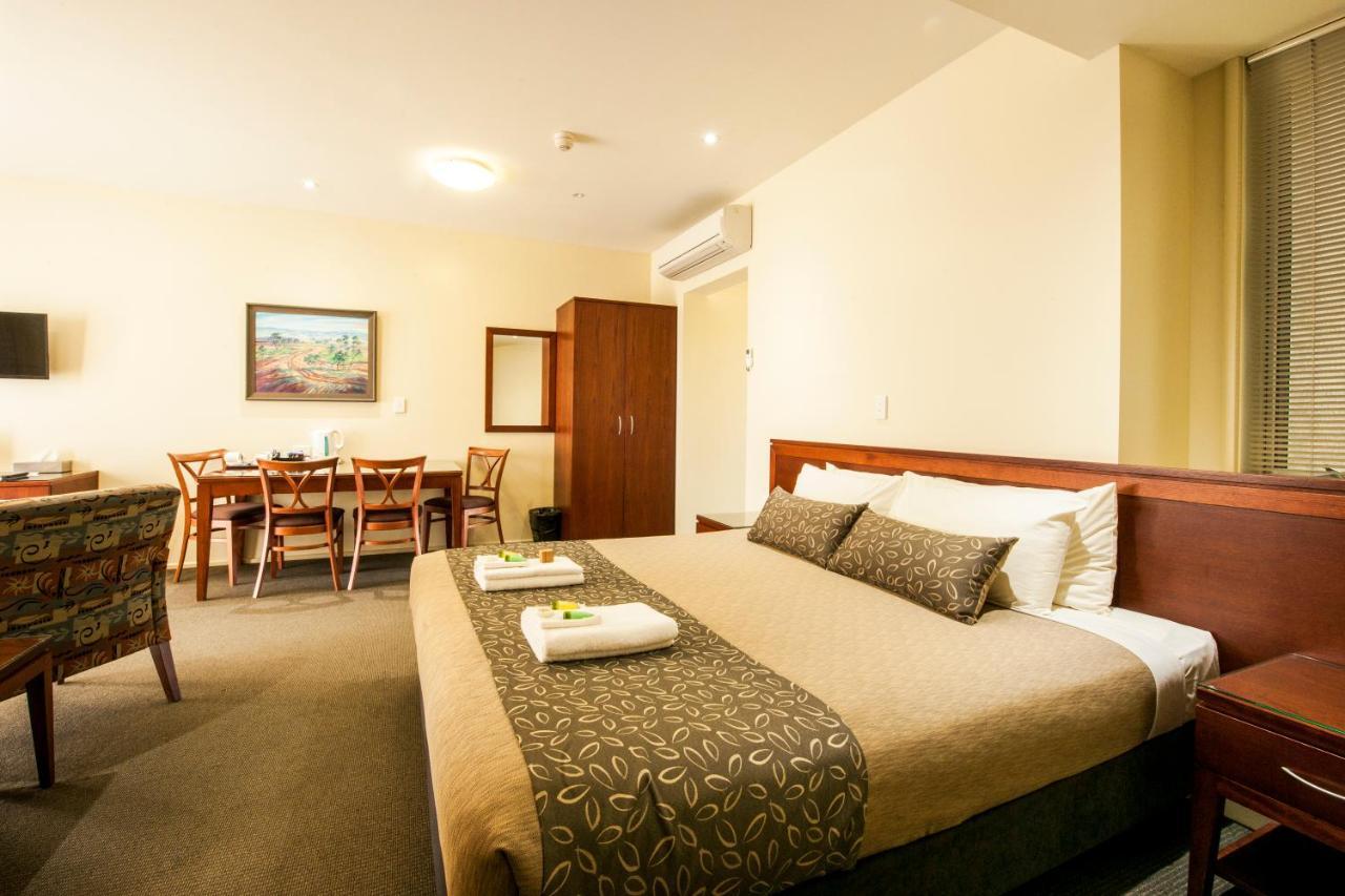 Strath Motel Strathalbyn Exterior photo